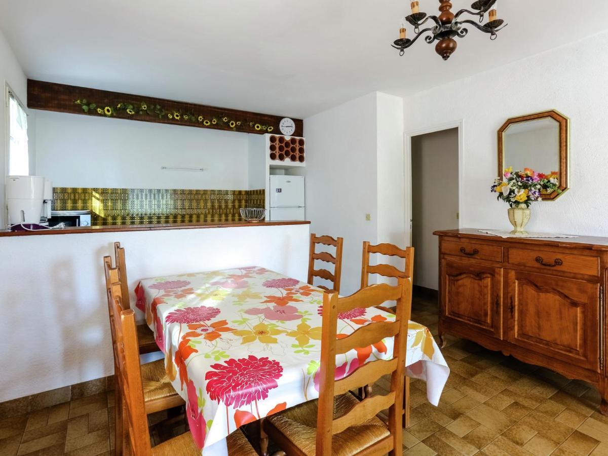 Snug Holiday Home In Bormes Les Mimosas With Pool Esterno foto