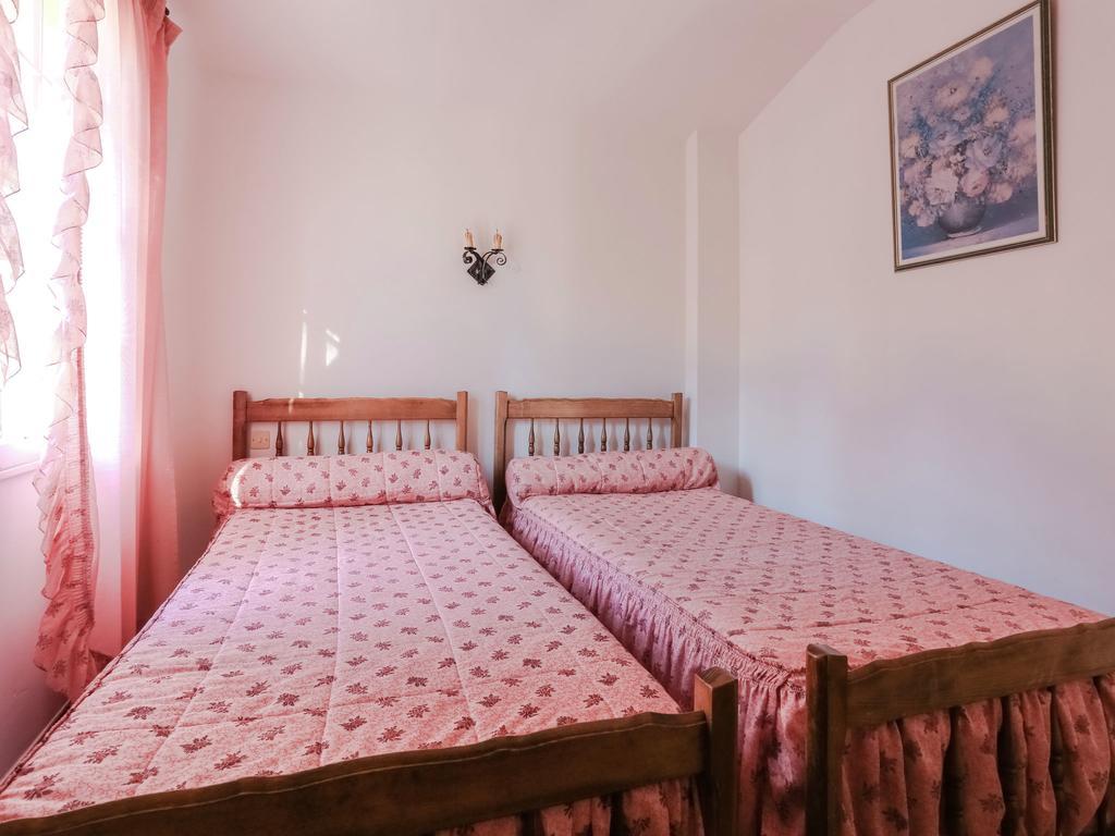 Snug Holiday Home In Bormes Les Mimosas With Pool Esterno foto